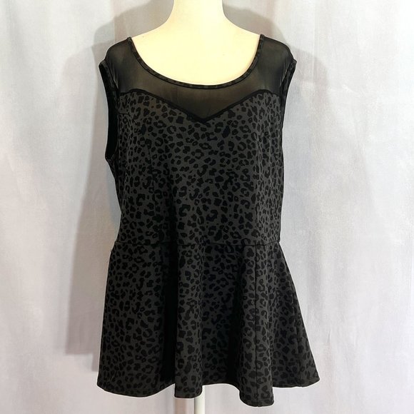 TORRID Gray & Black Animal Print Sleeveless Peplum Top Size 2 2X 18 20 - Picture 1 of 8